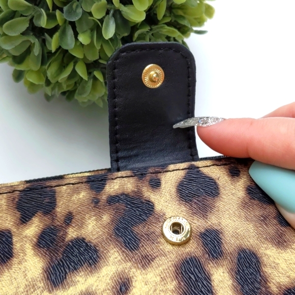 🆕 Wristlets Animal Print - Picture 7 of 9
